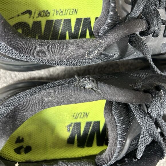 Nike Air Max 2014 621078-007 Women's Size 10 Triple Black Athletic Shoes Used - Picture 11 of 13